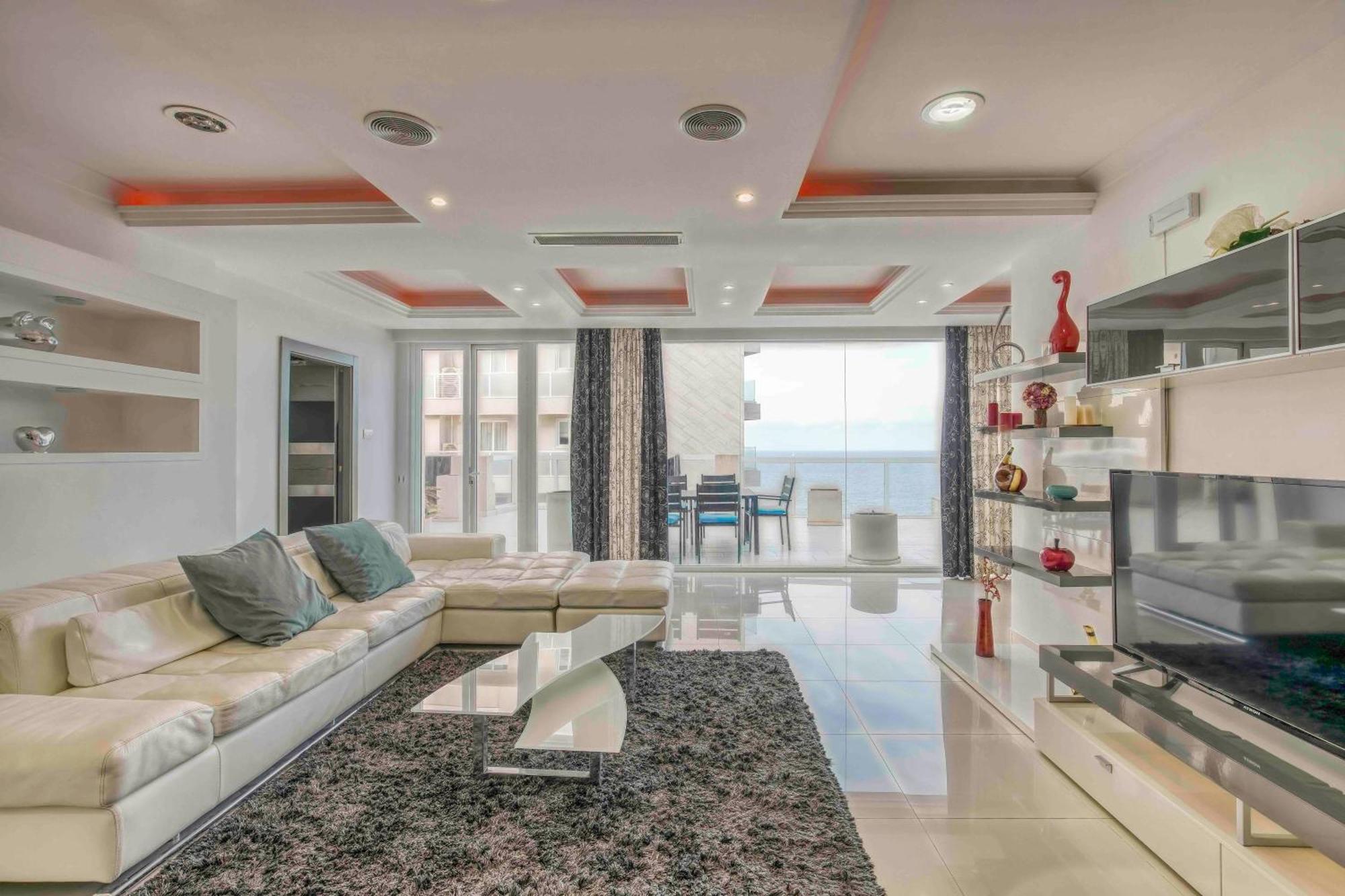 דירות Oceanfront 3Br Penthouse Luxury & Views In סליאמה מראה חיצוני תמונה