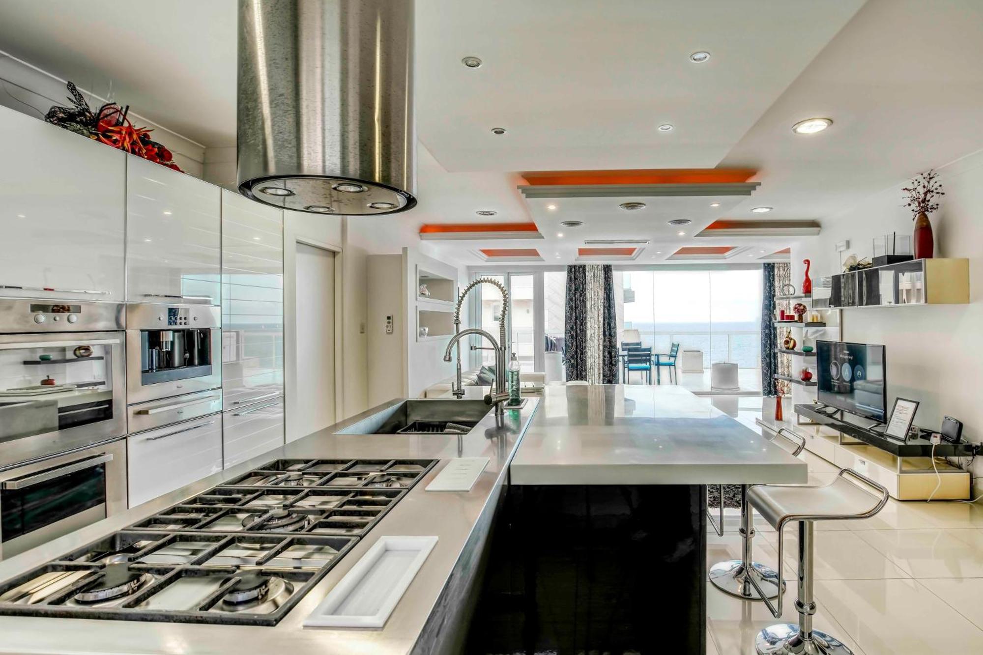 דירות Oceanfront 3Br Penthouse Luxury & Views In סליאמה מראה חיצוני תמונה