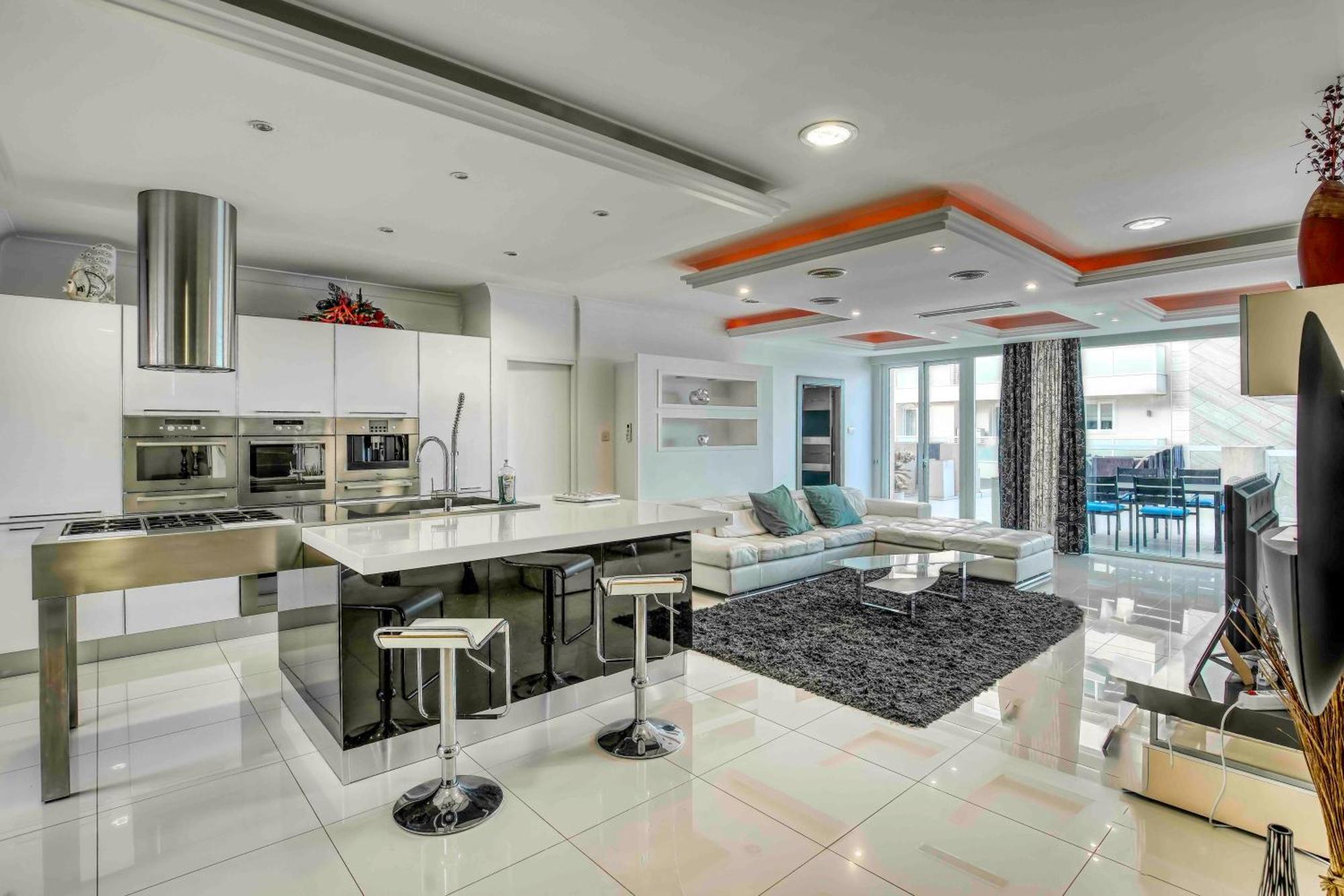 דירות Oceanfront 3Br Penthouse Luxury & Views In סליאמה מראה חיצוני תמונה
